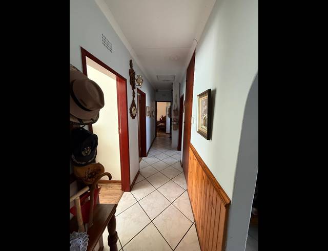 4 BEDROOM HOUSE FOR SALE IN VANDERBIJLPARK CE 5